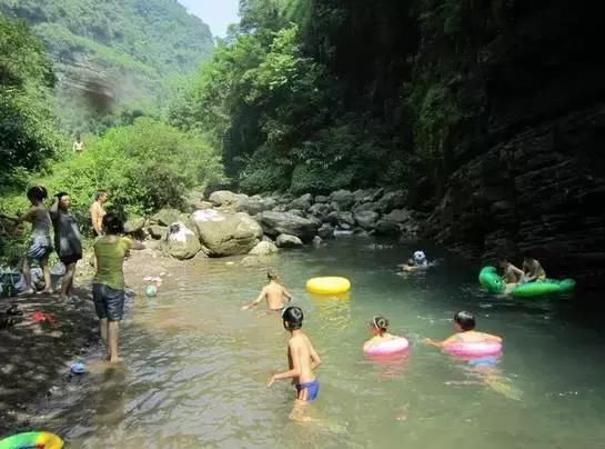 6月的成都最佳的旅行时间,去找一处清幽之处露