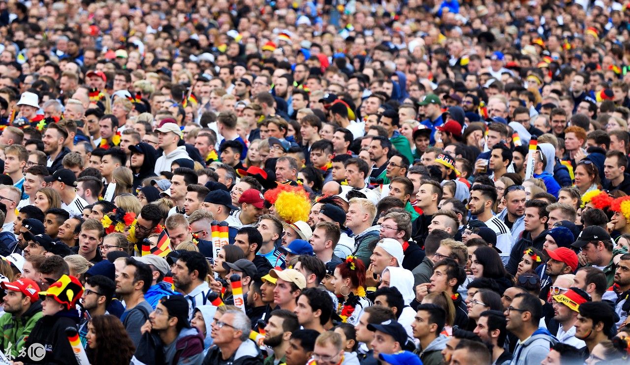 世界杯，德国国家足球队的支持者们在观看2018年世界杯足球赛