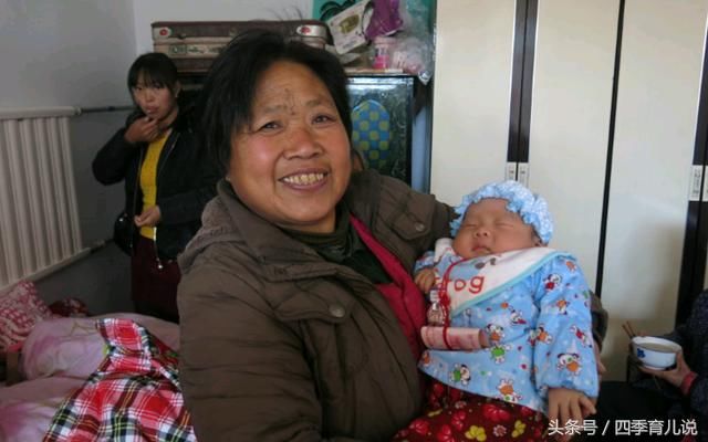 爸爸姓钟，听到给儿子取的名字后，家中老人大喊：不可以！