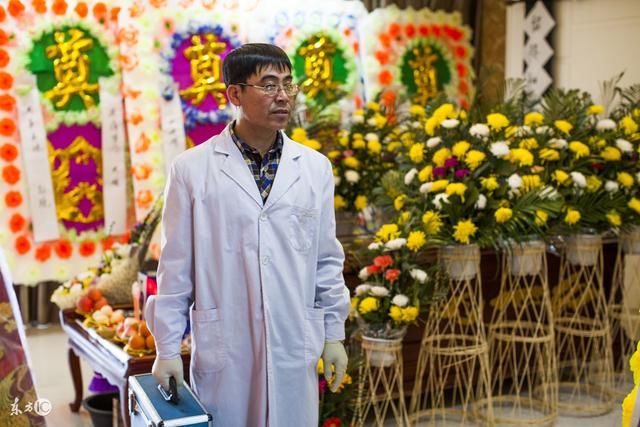 一位老阿姨的愁苦:女儿坚持跟殡仪馆工作的男