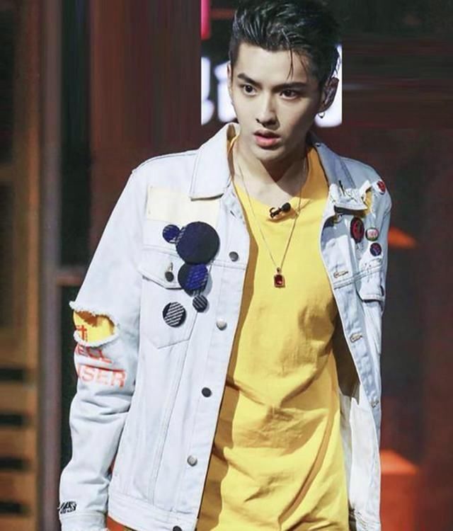 明星势力榜:薛之谦成功挤走鹿晗,吴亦凡被排的