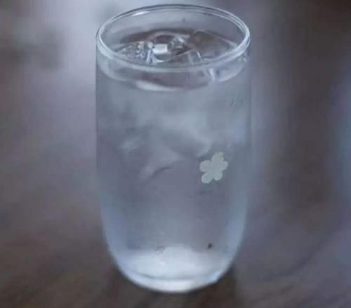 早晨起床可不可以空腹喝水?懂的人还不多,看完