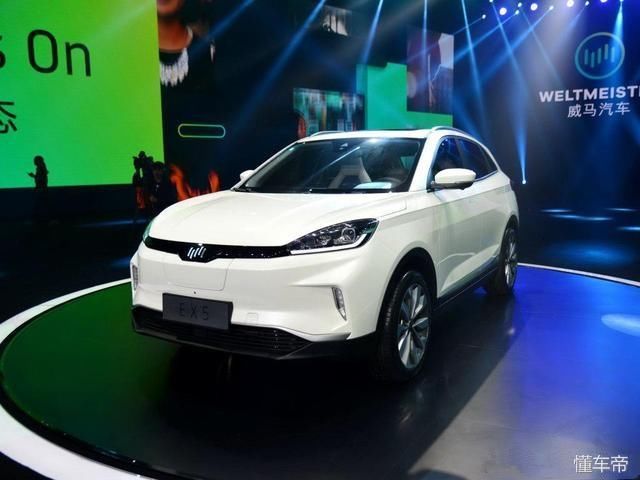 “华为汽车”一鸣惊人!首台实车已下线,听到价格:万人预定!