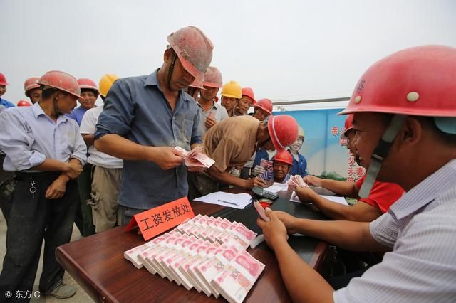 建筑行业的包工头们，在没关系、没背景的前提下该如何承接项目呢