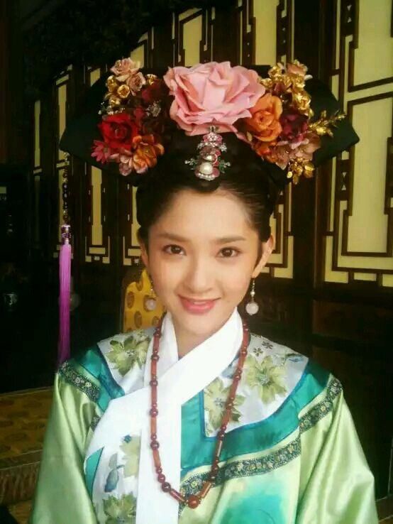 最不能让陵容忍的是--甄嬛居然把那个粉色的东东给了祺嫔,虽然方向变