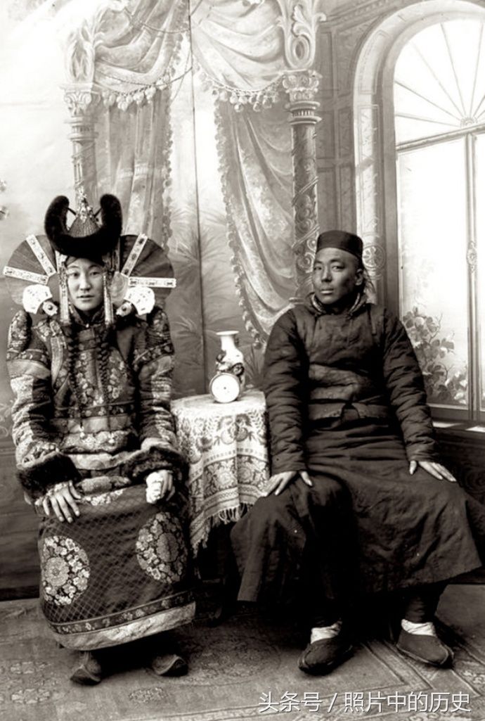 1900年前后的喀尔喀蒙古人肖像摄影,也就是我们常说的外蒙古