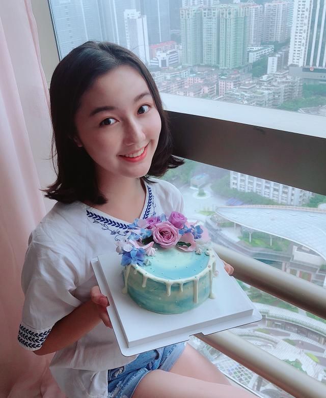 soeasy点读机女孩高考成绩曝光超出本科录取线163分