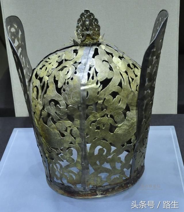 此女嫁给自己的舅舅,死后用黄金裹身,10个手指戴了11枚戒指